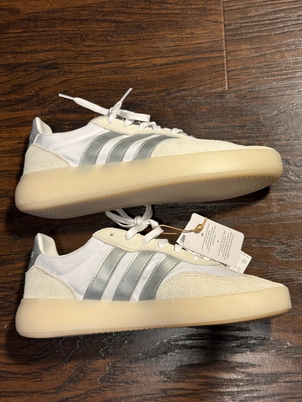 adidas NEW w/ 🏷️ TAG White Cream Suede & Leather Retro Sneakers, Women’s Sz 10.5 - Picture 9 of 10